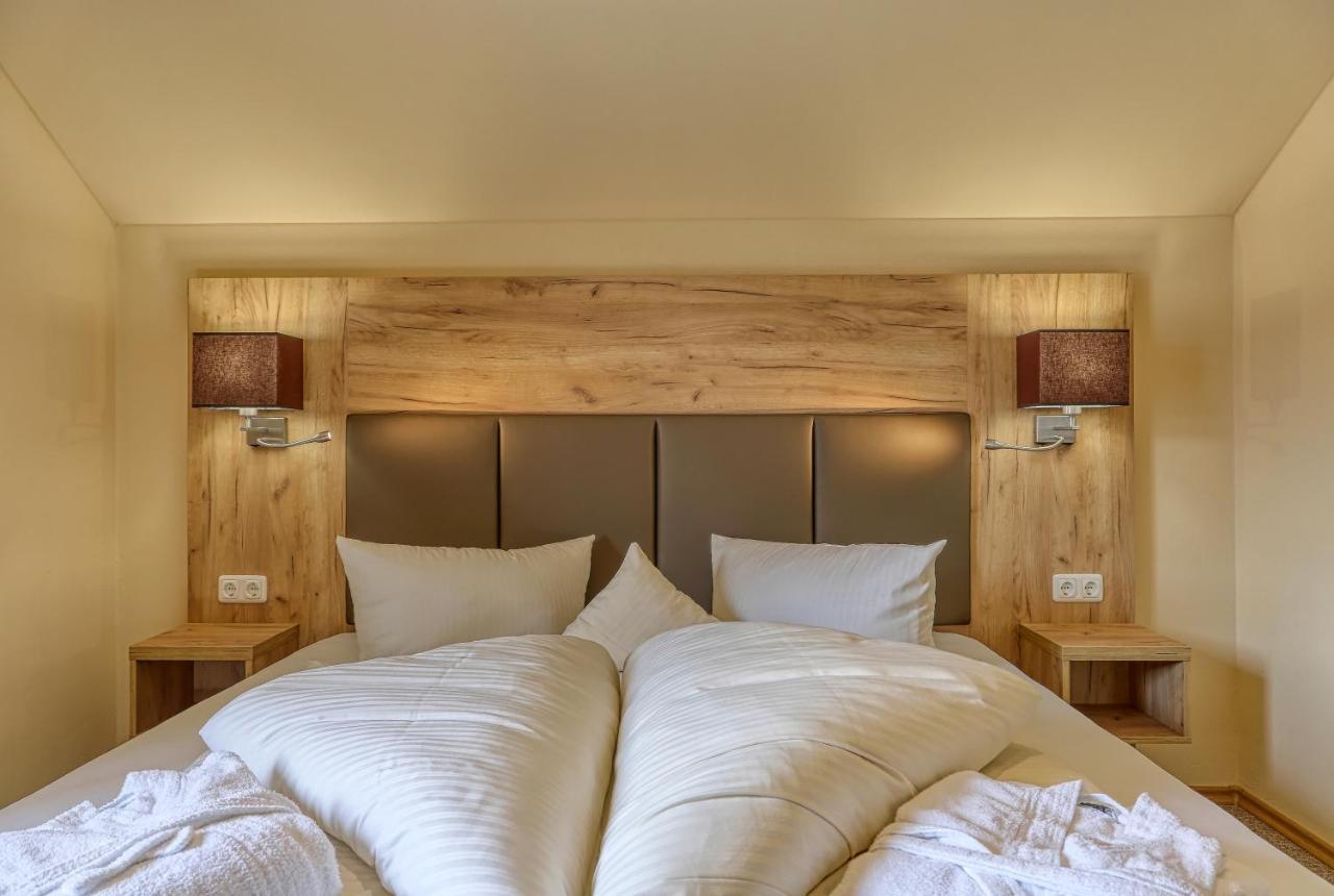 Wellnesshotel Deine Auszeit, Adults Only Achslach Esterno foto