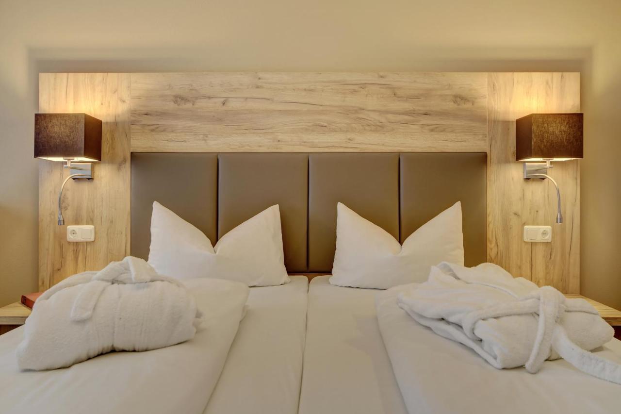 Wellnesshotel Deine Auszeit, Adults Only Achslach Esterno foto