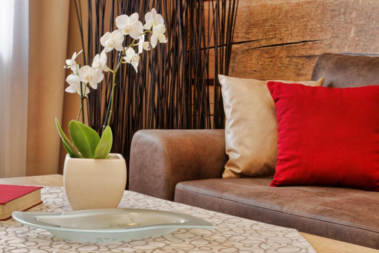 Wellnesshotel Deine Auszeit, Adults Only Achslach Esterno foto