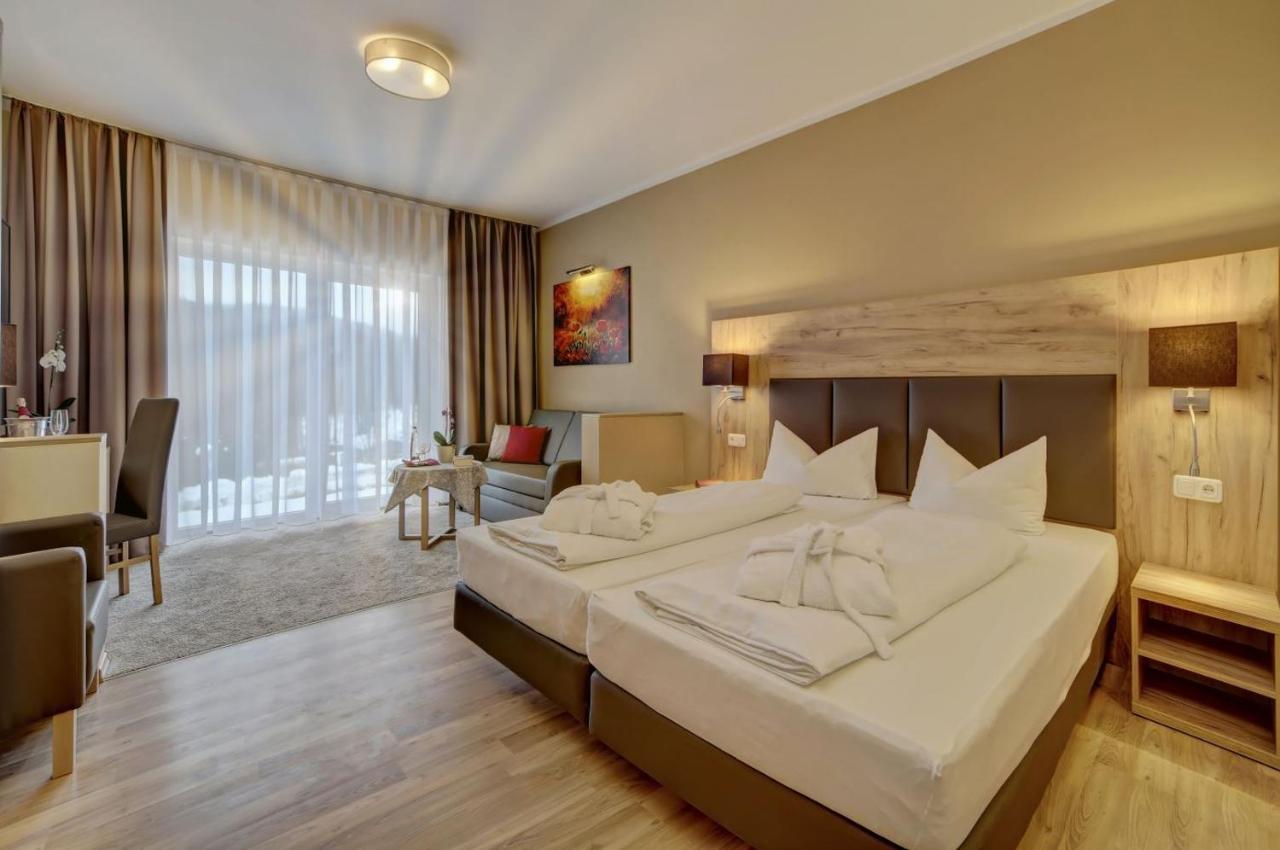 Wellnesshotel Deine Auszeit, Adults Only Achslach Esterno foto