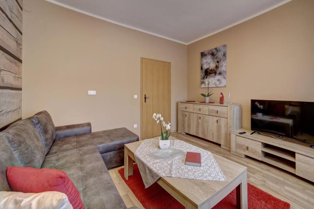 Wellnesshotel Deine Auszeit, Adults Only Achslach Esterno foto