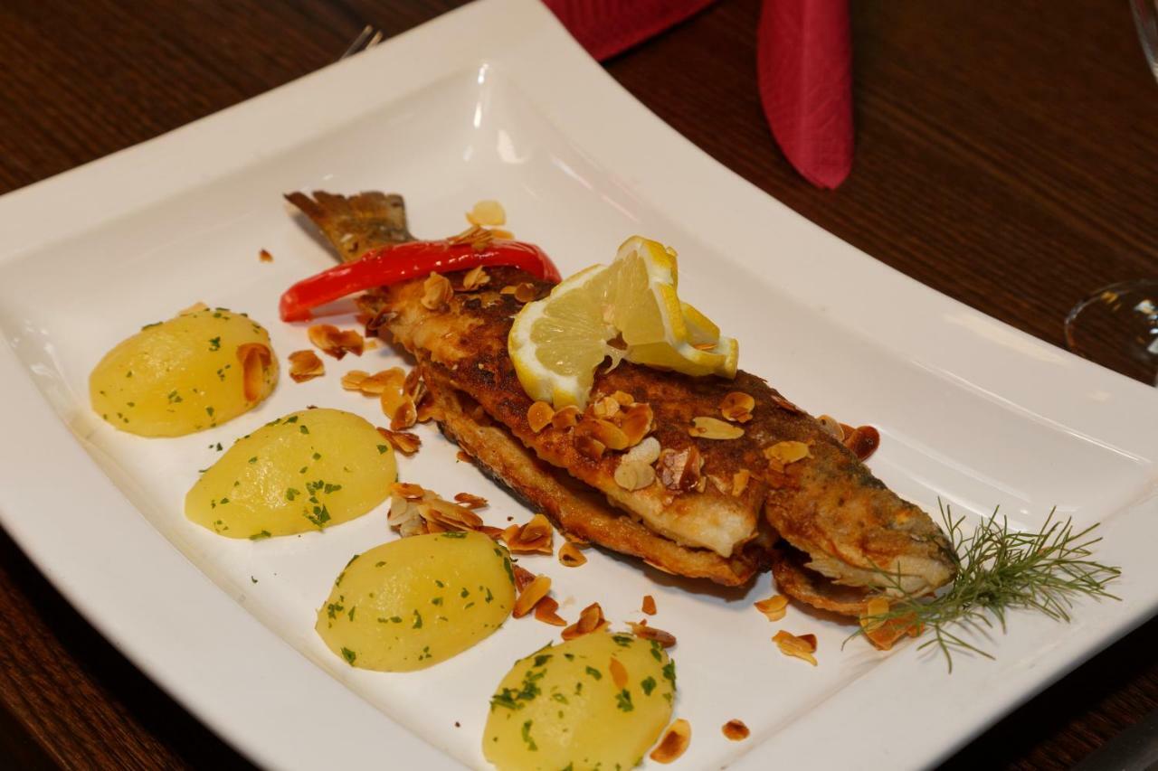 Wellnesshotel Deine Auszeit, Adults Only Achslach Esterno foto