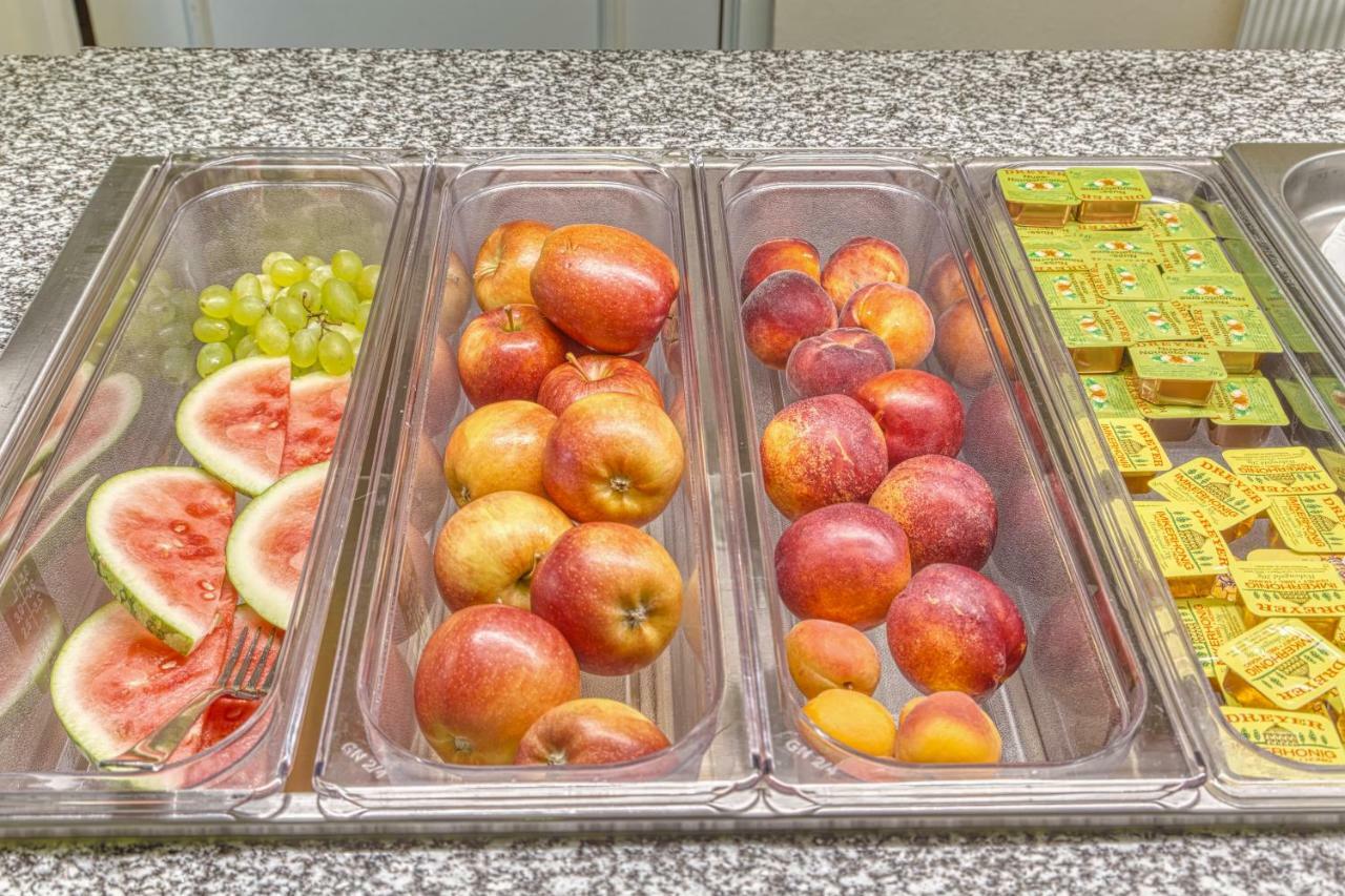 Wellnesshotel Deine Auszeit, Adults Only Achslach Esterno foto