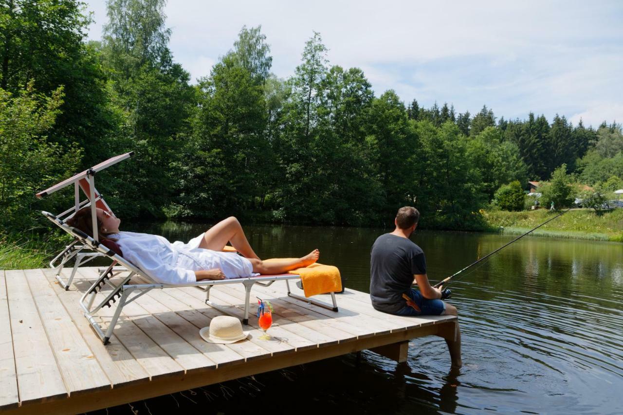 Wellnesshotel Deine Auszeit, Adults Only Achslach Esterno foto